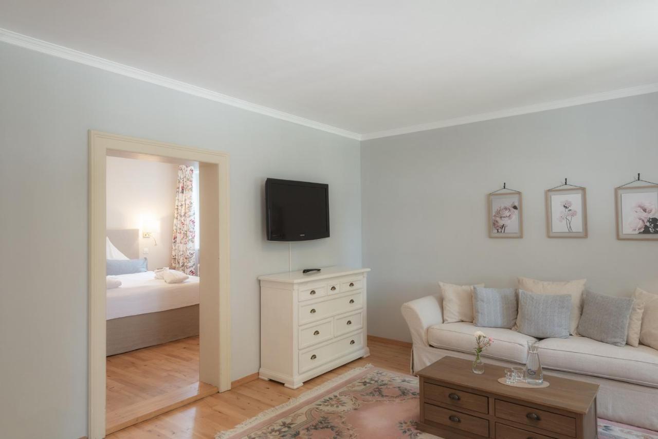 Biohotel Schlossgut Oberambach Dış mekan fotoğraf