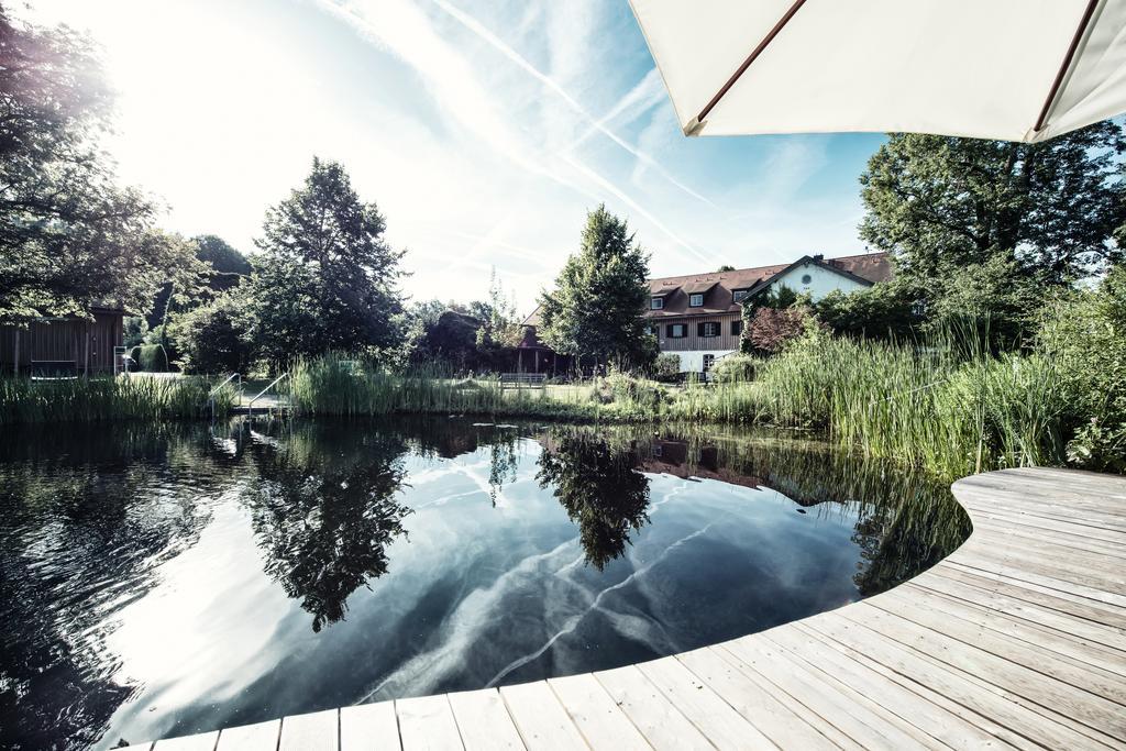 Biohotel Schlossgut Oberambach Dış mekan fotoğraf