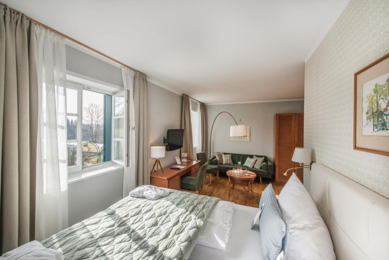 Biohotel Schlossgut Oberambach Dış mekan fotoğraf